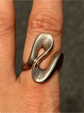 Modern Sculptural Wave Ring in Silver Tone